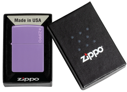 Klassisch in Smoky Lavender mit Zippo Logo