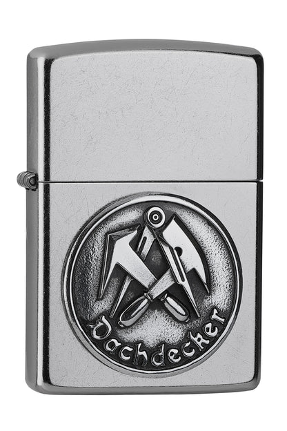 Zippo Feuerzeug Frontansicht ¾ Winkel verchromt mit Dachdecker Symbol Emblem