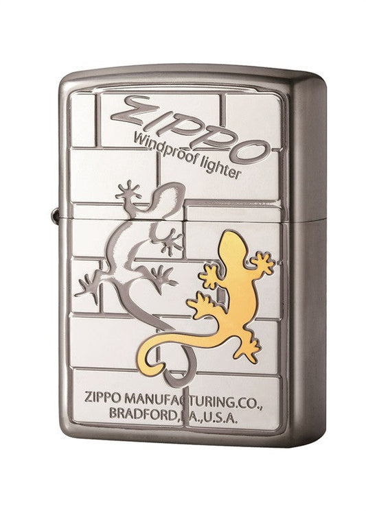 Vue de trois quarts du briquet tempête Zippo Lizard Antique